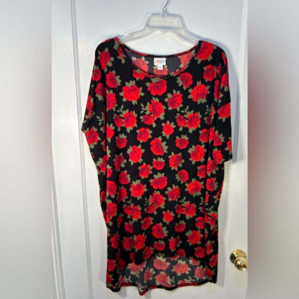 LuLaRoe Women's Large Short Sleeve Blouse Back With Red Roses
